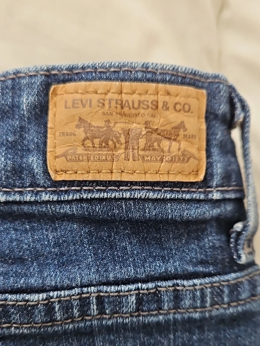 Levi's The Original Jean / Mid Rise Skinny ~ Size 14M